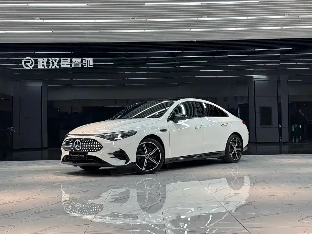 Mercedes-Benz CLA PHEV — фото 1