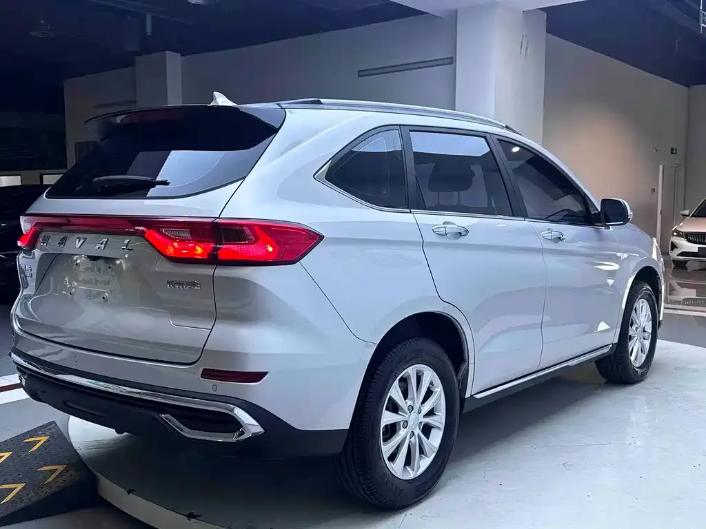 Haval M6 — фото 9