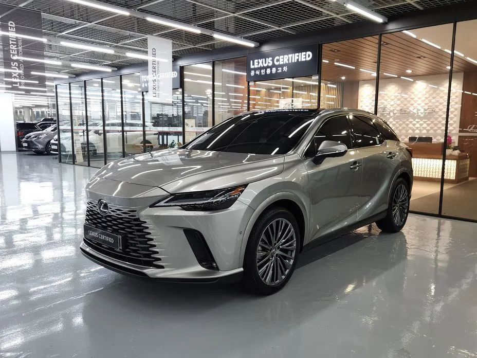 Lexus RX — фото 1