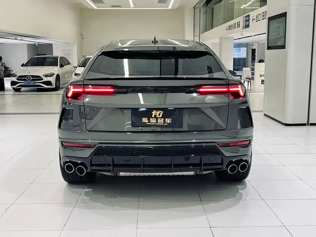 Lamborghini Urus — фото 4