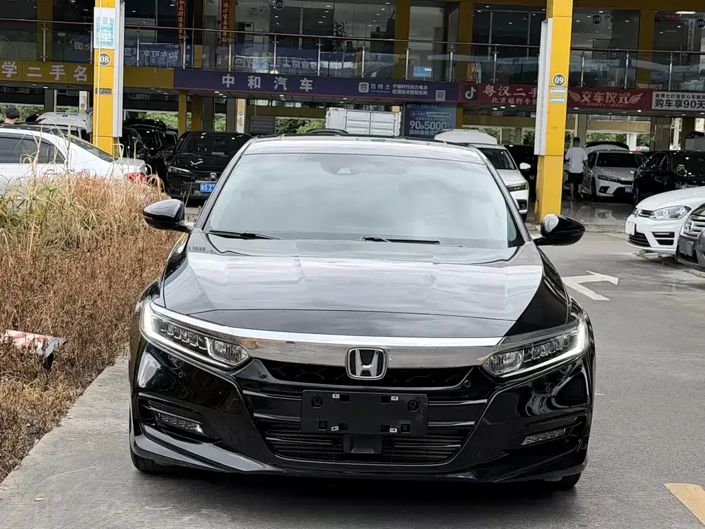 Honda Accord — фото 3