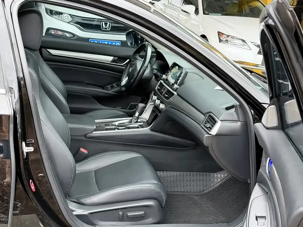 Honda Accord — фото 4