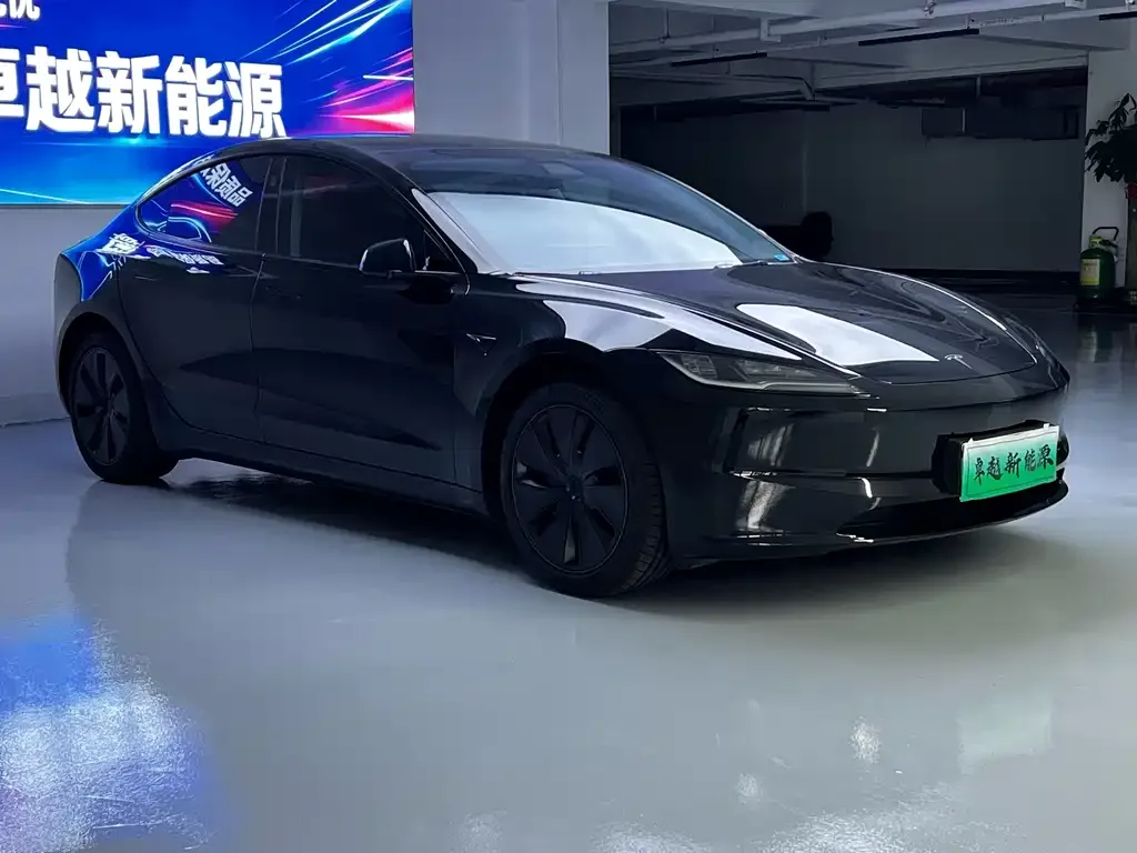 Tesla Model 3 — фото 5