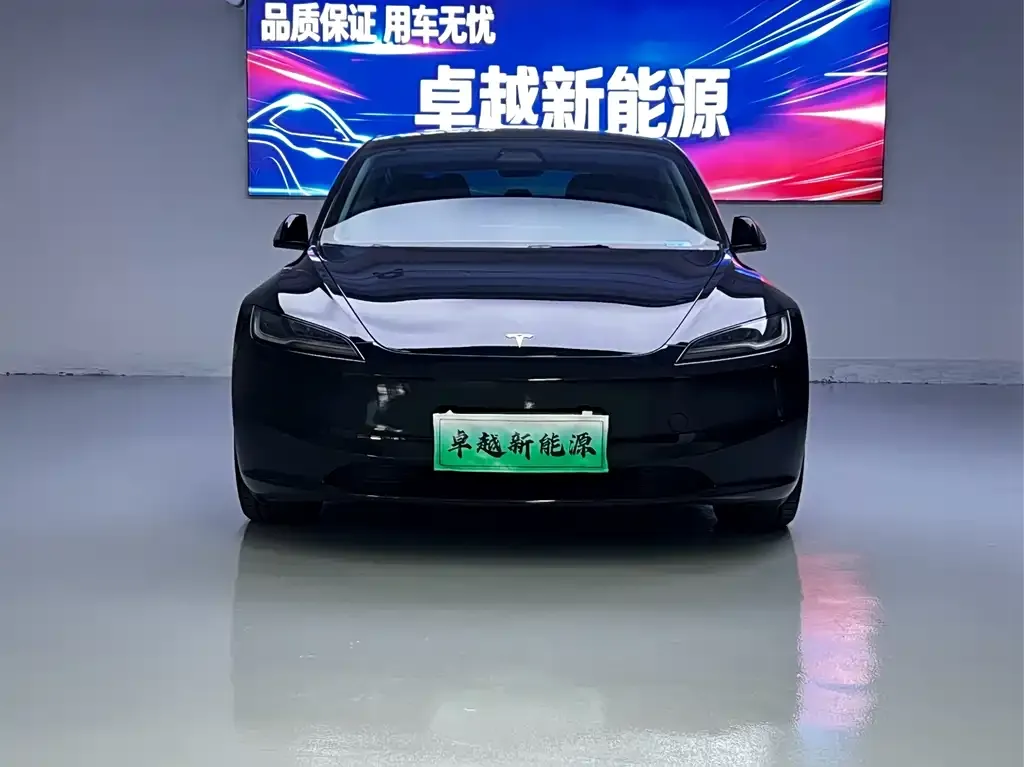 Tesla Model 3 — фото 4
