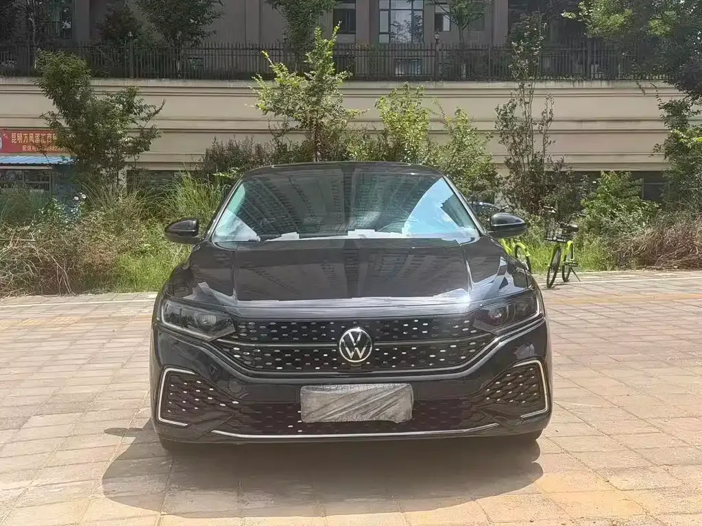 Volkswagen Passat — фото 10