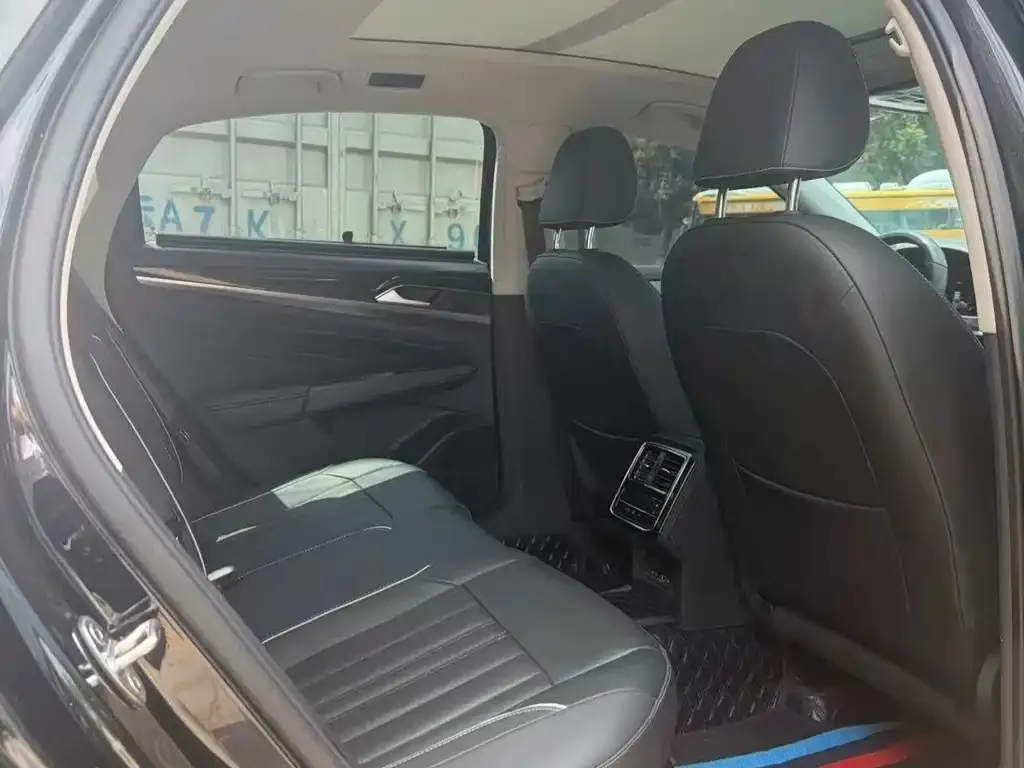 Volkswagen Passat — фото 2