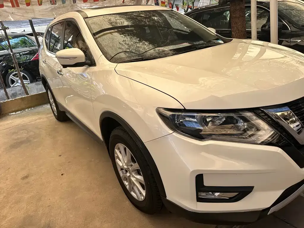 Nissan X-Trail — фото 10