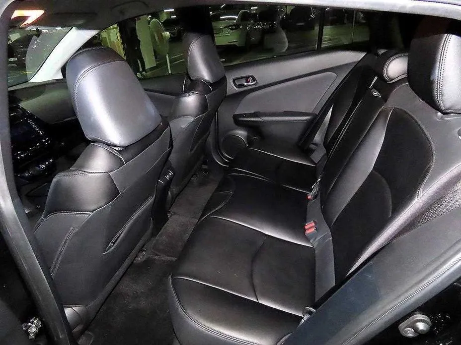 Toyota Prius — фото 5