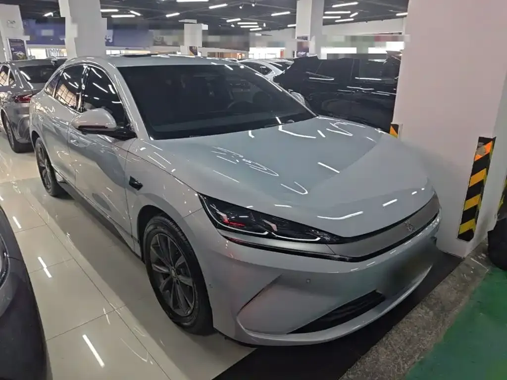 BYD Qin L — фото 9