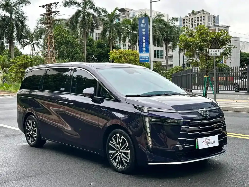 GAC Motor 传祺E8 PHEV — фото 9