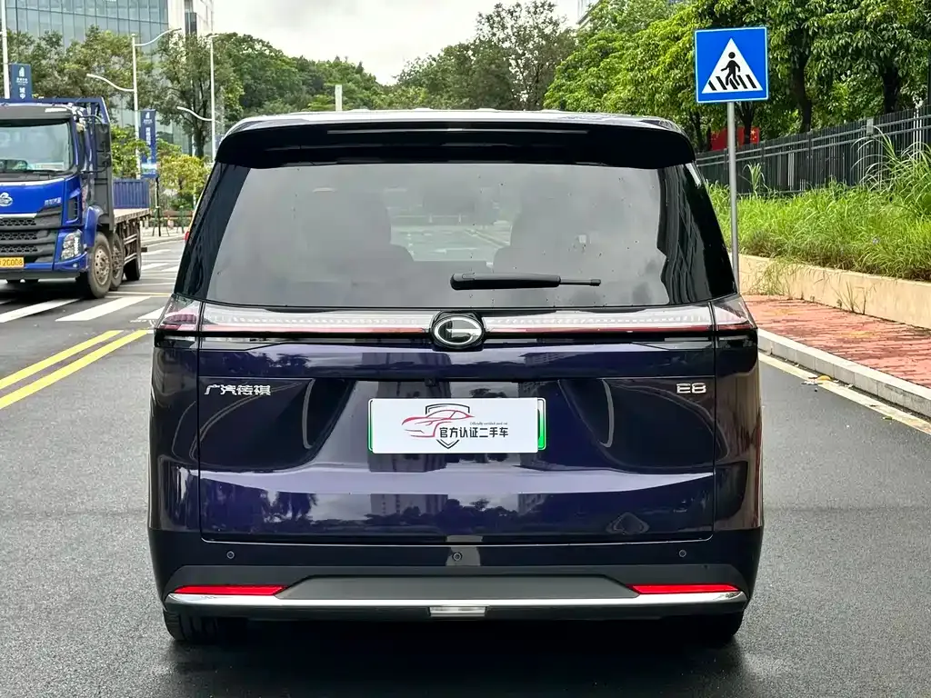 GAC Motor 传祺E8 PHEV — фото 10