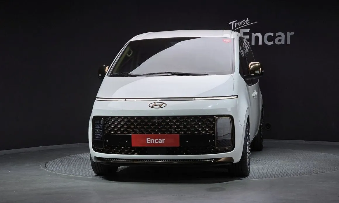 Hyundai Staria — фото 2