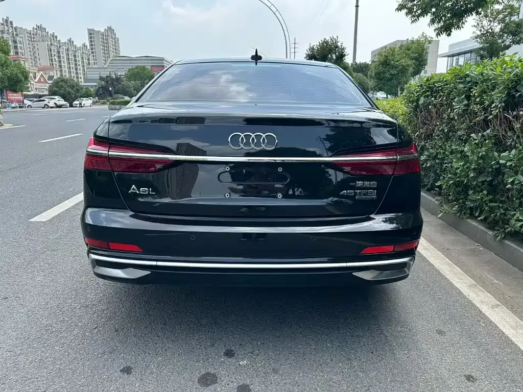 Audi A6L — фото 6
