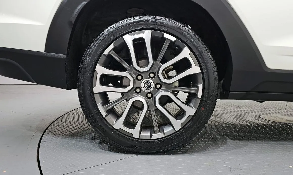 KG Mobility (Ssangyong) Torres — фото 7