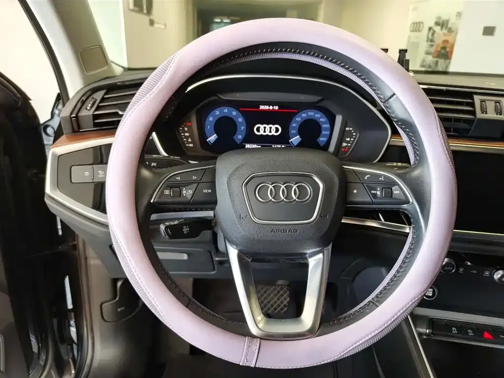 Audi Q3 — фото 6