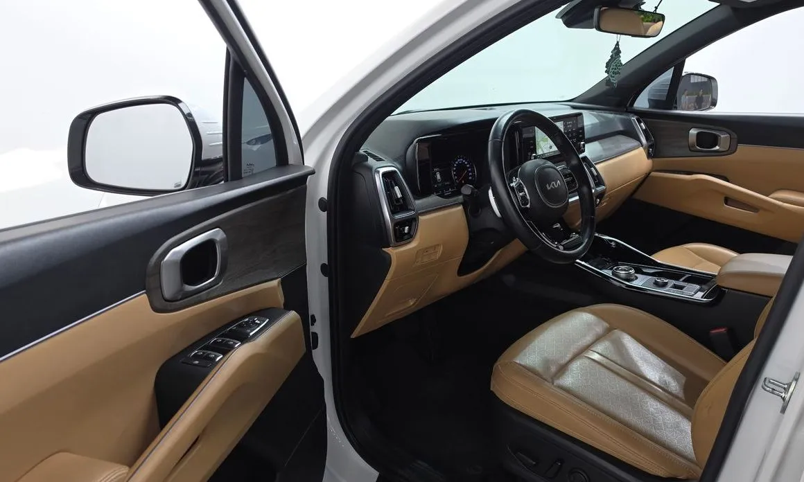 Kia Sorento — фото 7