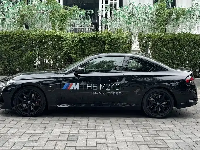 BMW M240i — фото 2