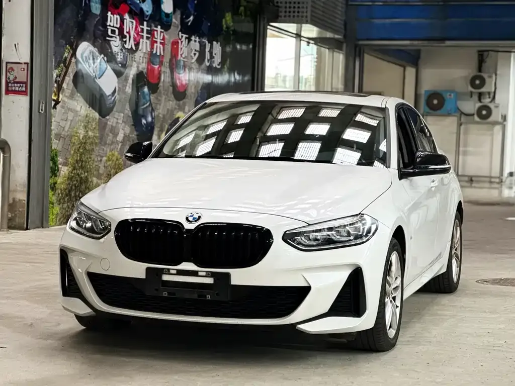 BMW 1 Series — фото 1