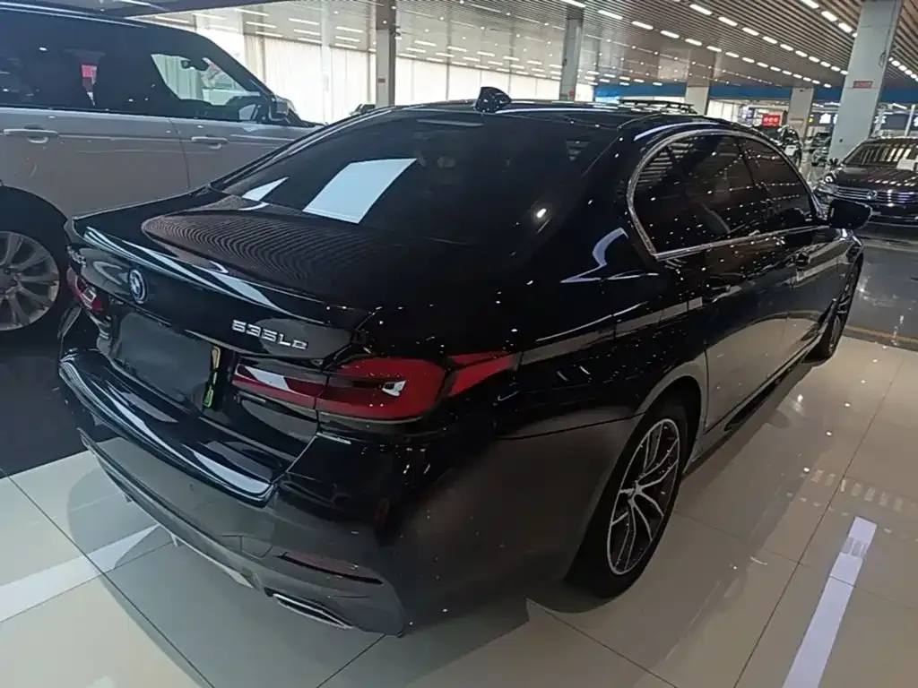 BMW 5 Series New Energy — фото 6
