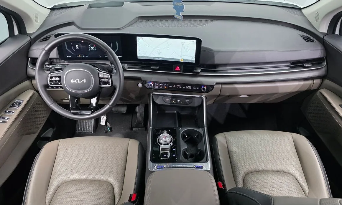 Kia Carnival — фото 10
