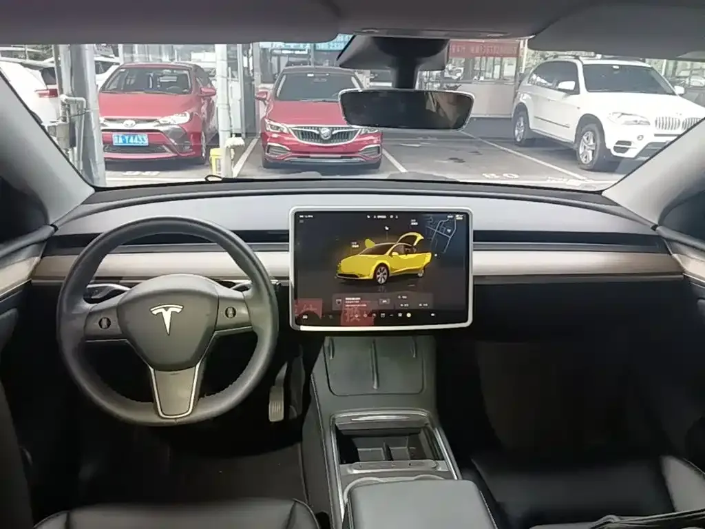 Tesla Model Y — фото 4