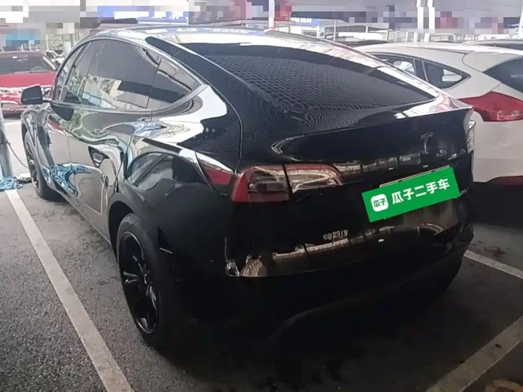 Tesla Model Y — фото 7