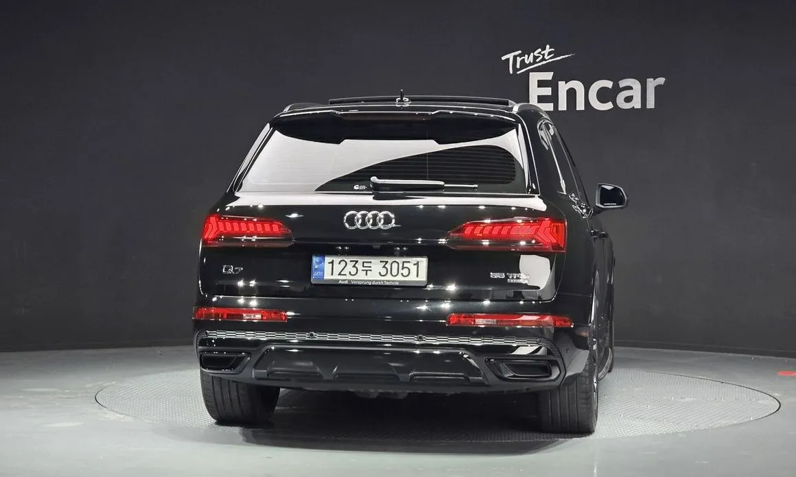Audi Q7 — фото 5