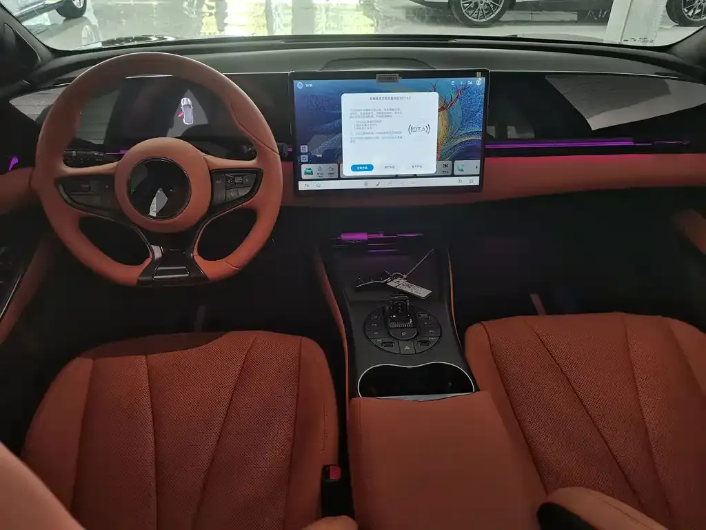 BYD Seal — фото 10