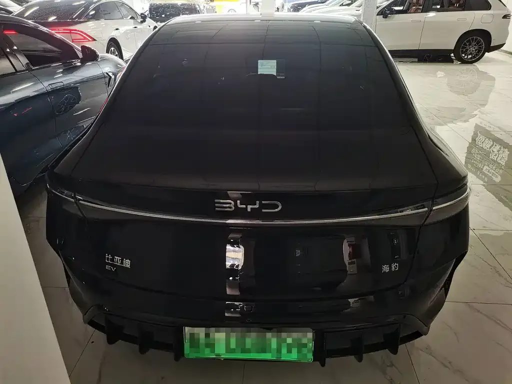 BYD Seal — фото 4