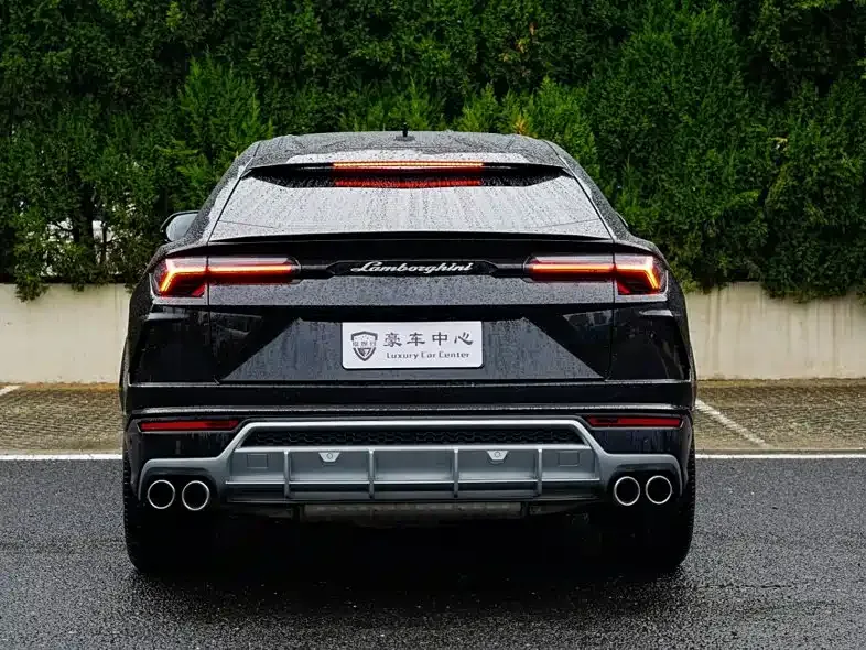 Lamborghini Urus — фото 10