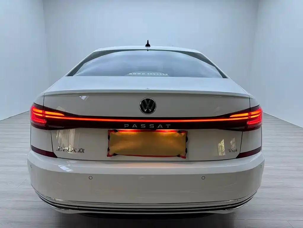 Volkswagen Passat — фото 2