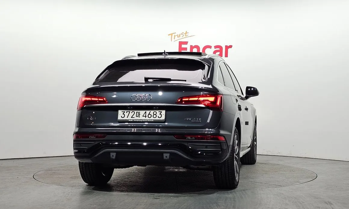 Audi Q5 — фото 7
