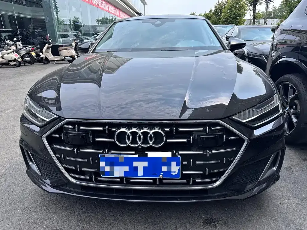 Audi A7L — фото 9