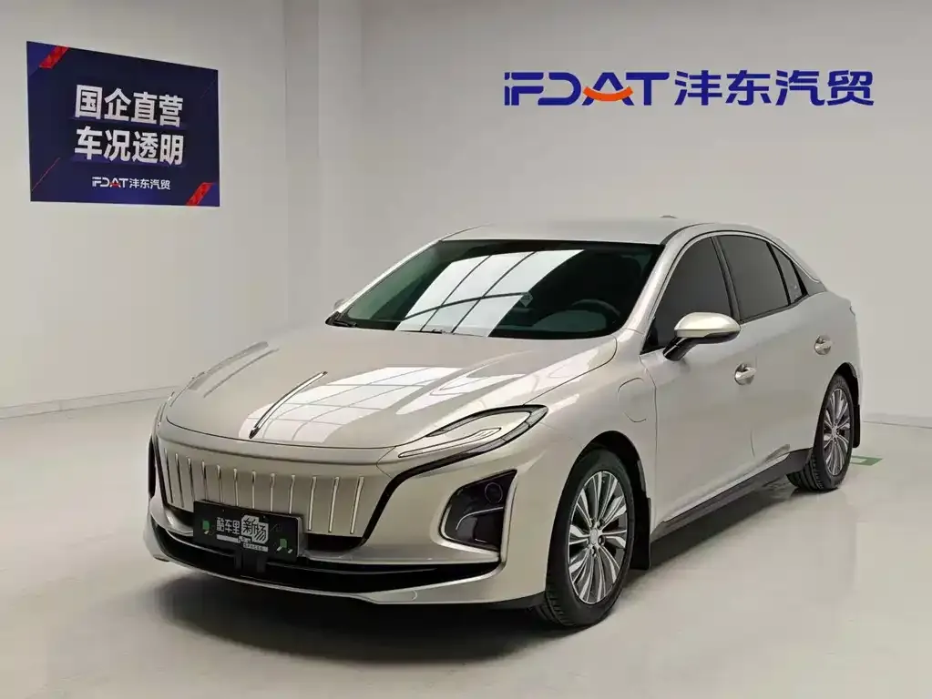 Hongqi E-QM5 — фото 1