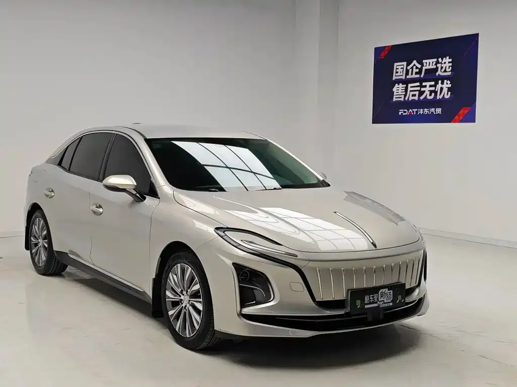 Hongqi E-QM5 — фото 10