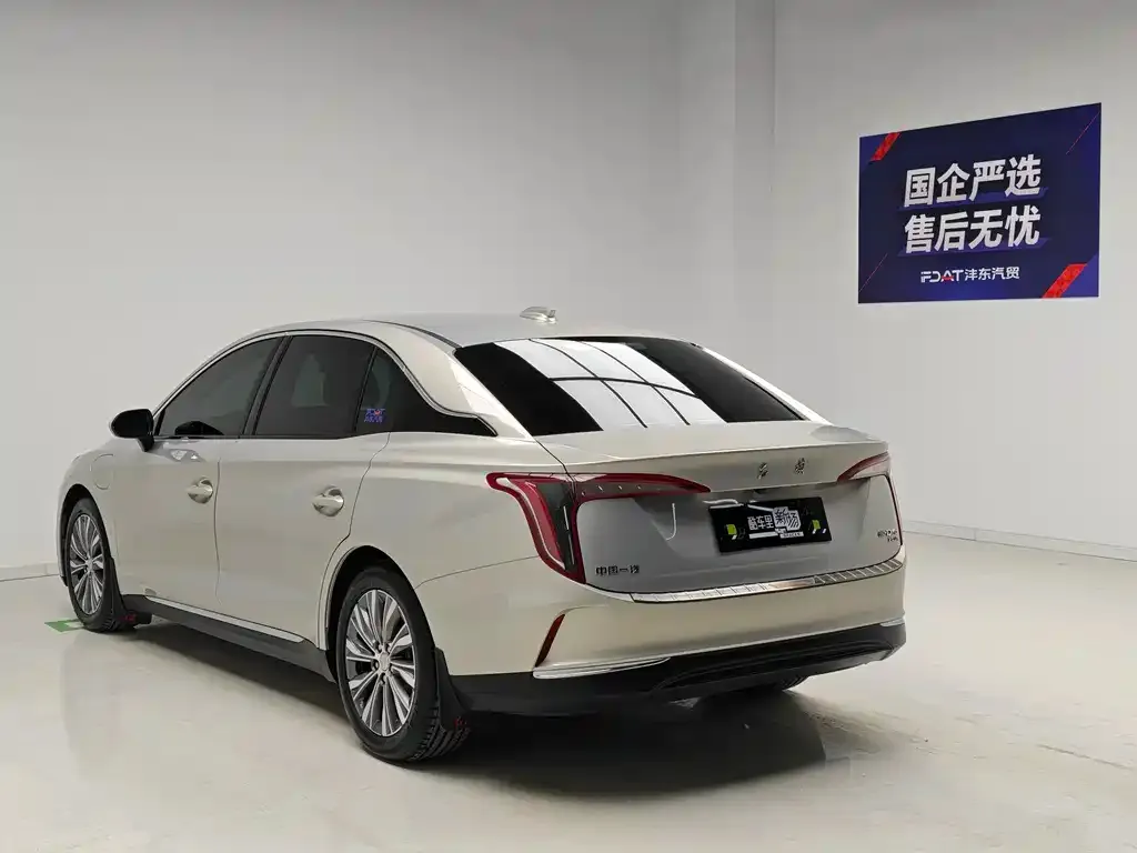 Hongqi E-QM5 — фото 2
