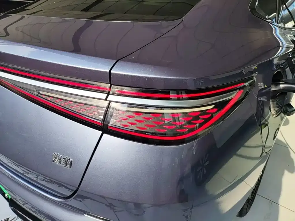 BYD Seal — фото 5