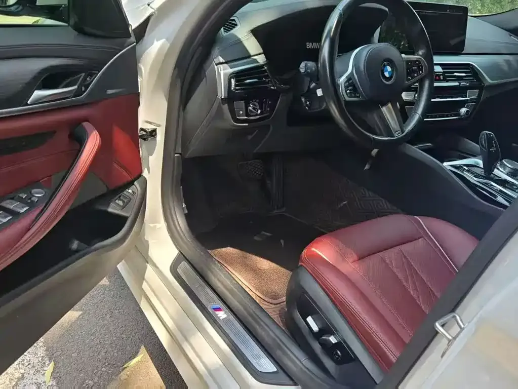 BMW 5 Series New Energy — фото 8