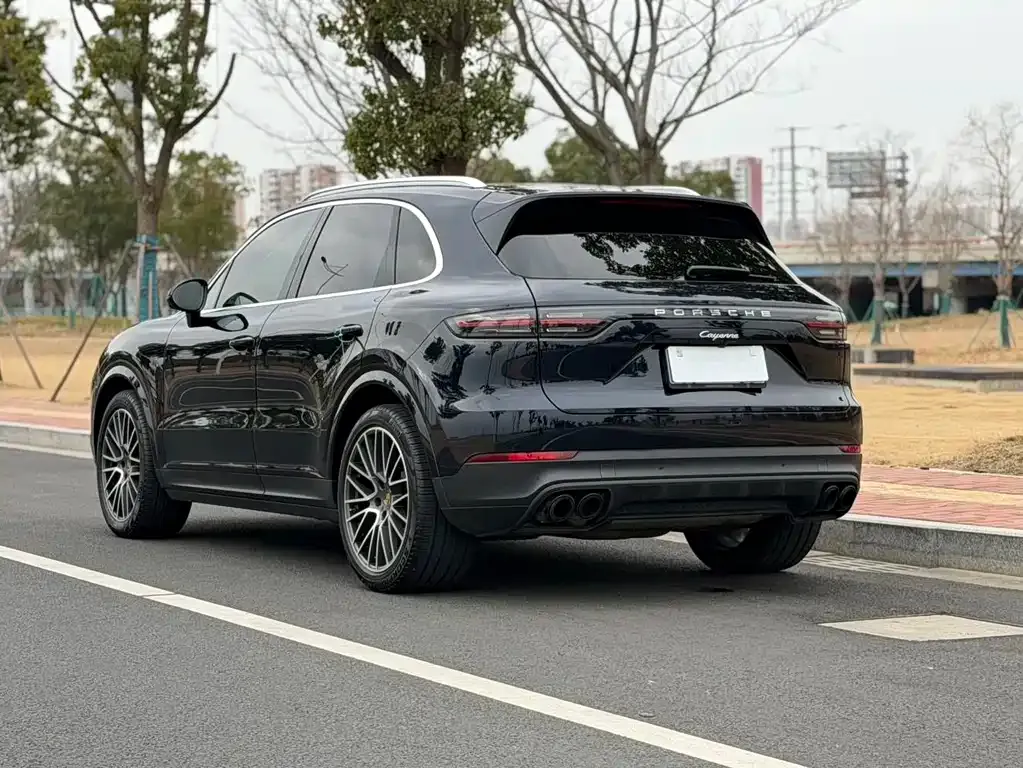 Porsche Cayenne — фото 9