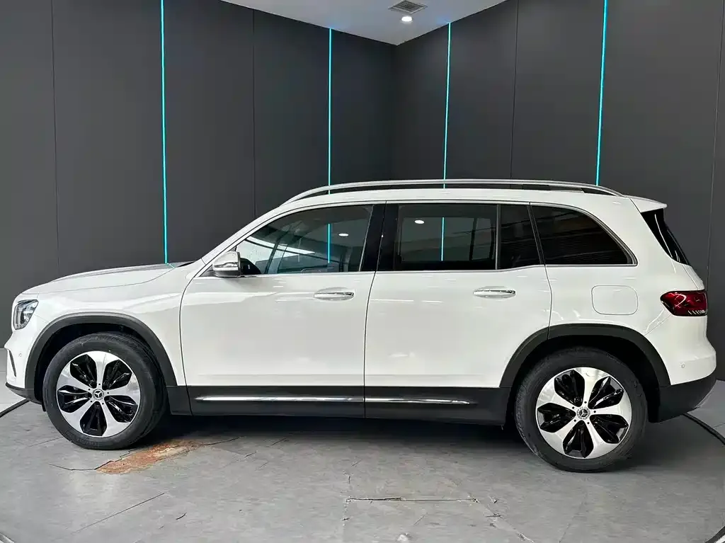Mercedes-Benz GLB — фото 5