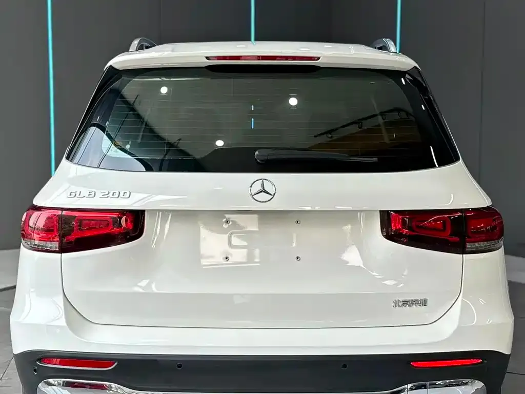Mercedes-Benz GLB — фото 9