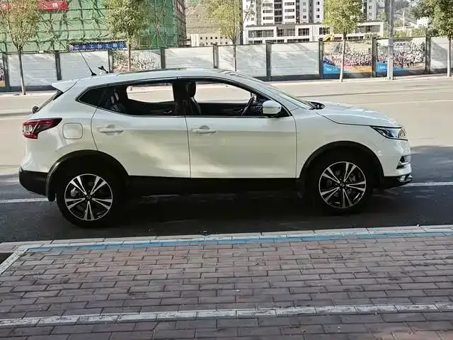 Nissan Qashqai — фото 5