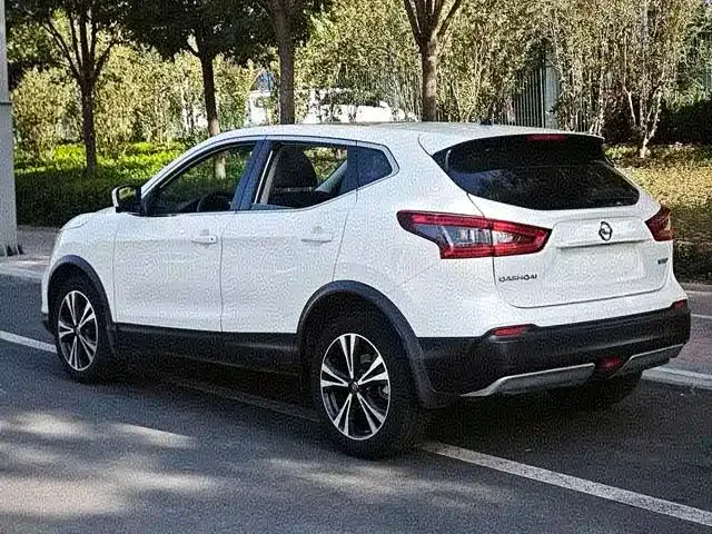 Nissan Qashqai — фото 9