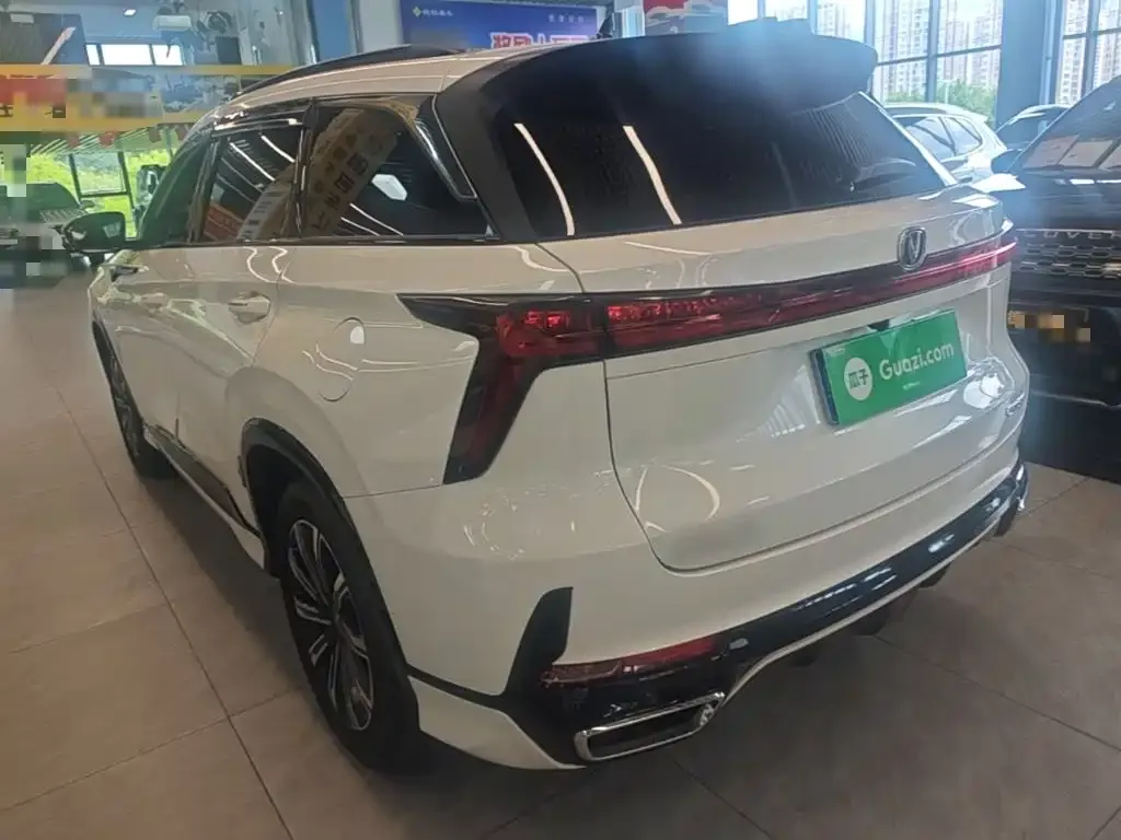 Changan CS75PLUS — фото 3