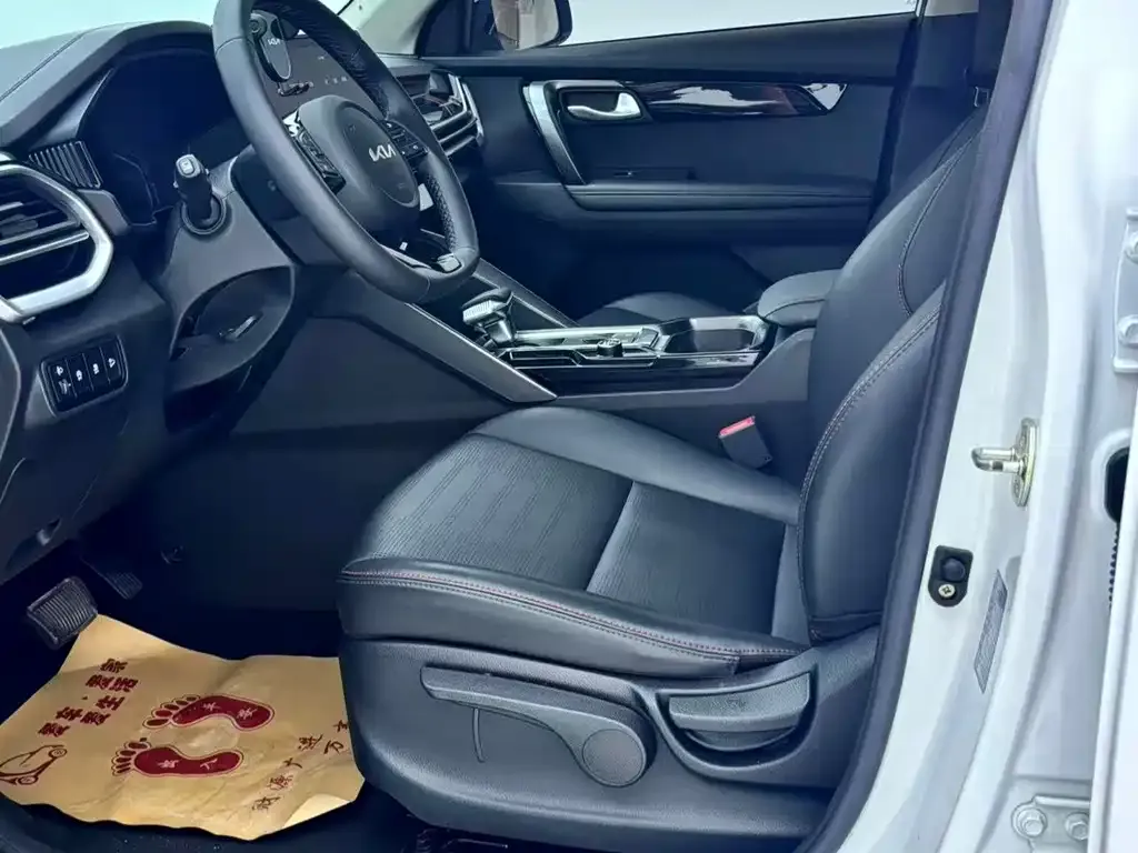Kia Sportage — фото 9