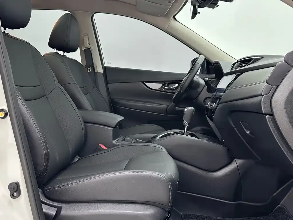 Nissan X-Trail — фото 10