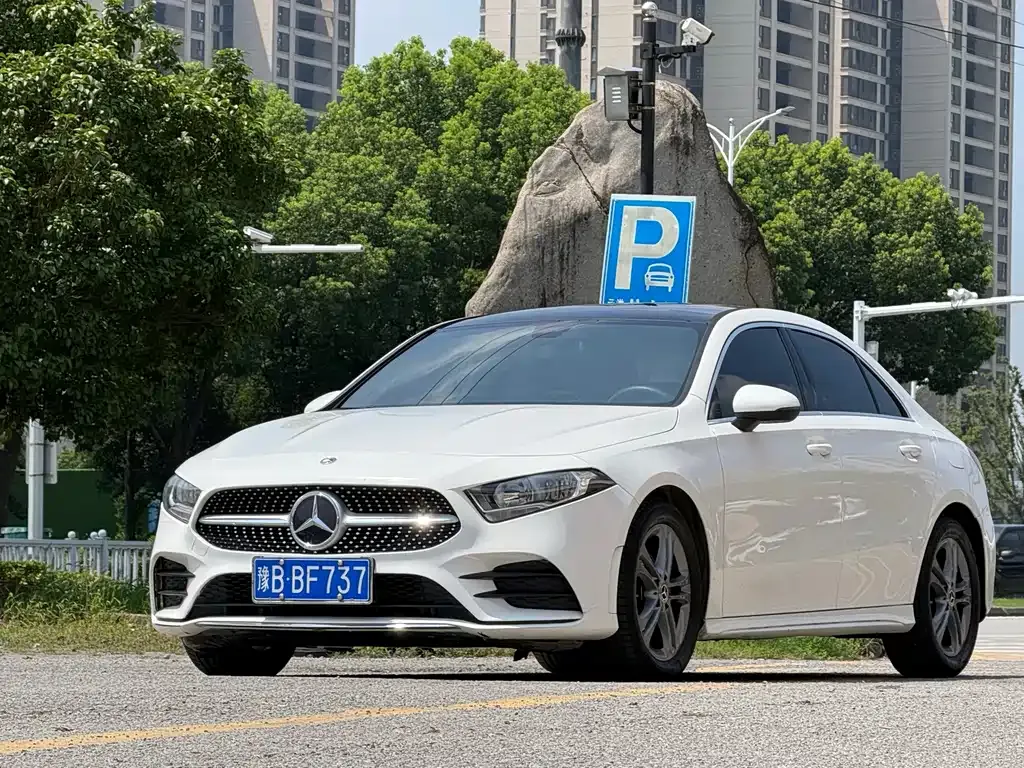 Mercedes-Benz A-Class — фото 8