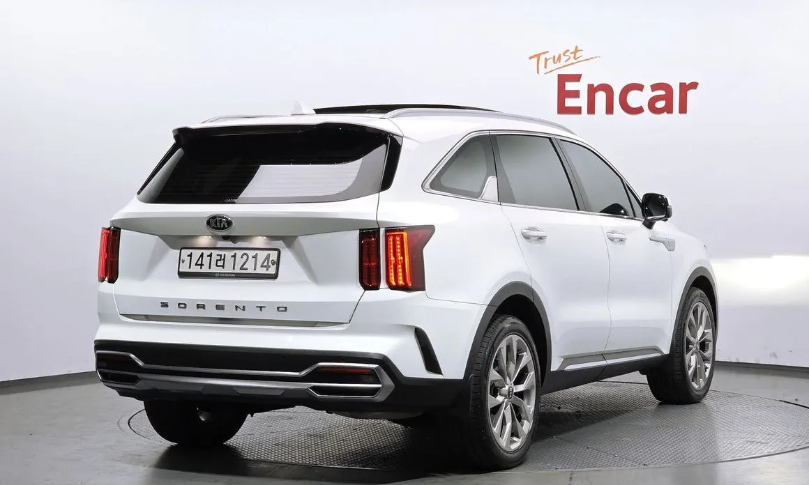 Kia Sorento — фото 10