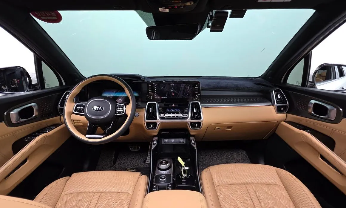 Kia Sorento — фото 7