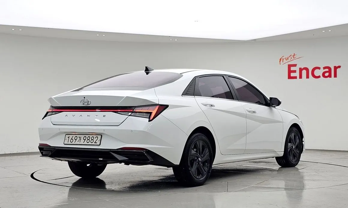 Hyundai AVANTE — фото 5